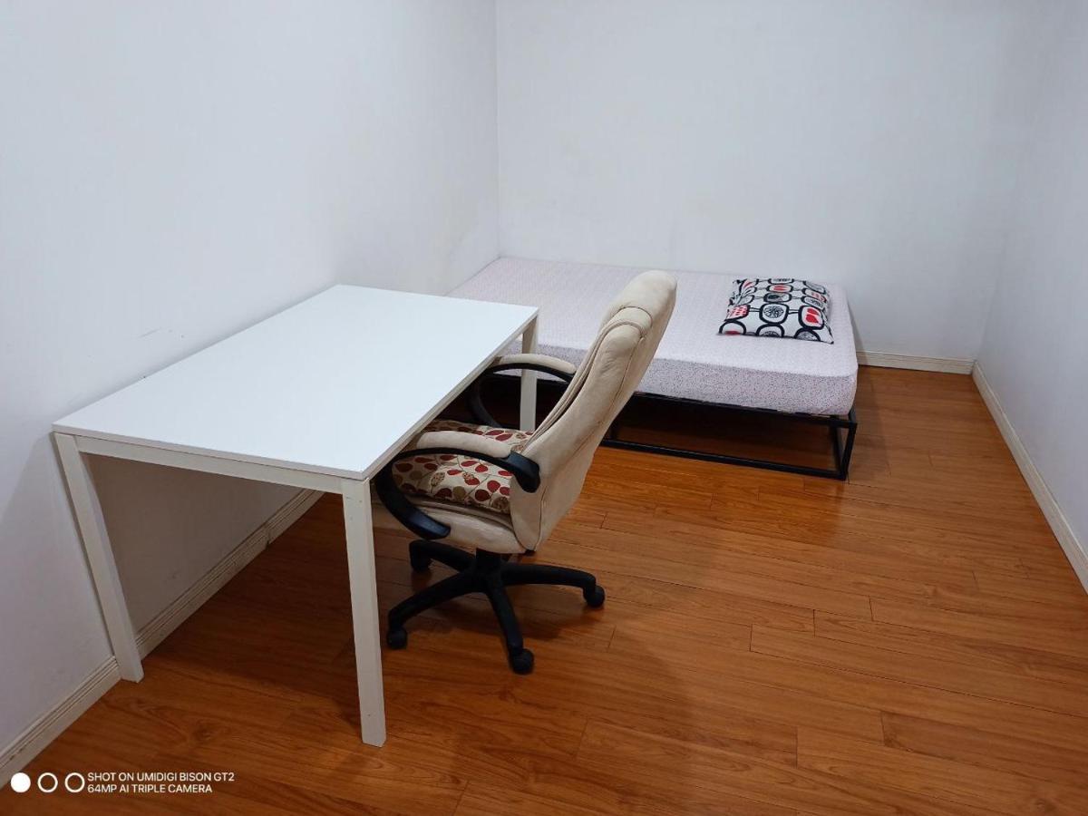Stb-cozy Nest-b * Toronto